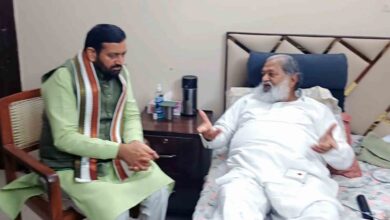 Nayab Saini with Anil Vij