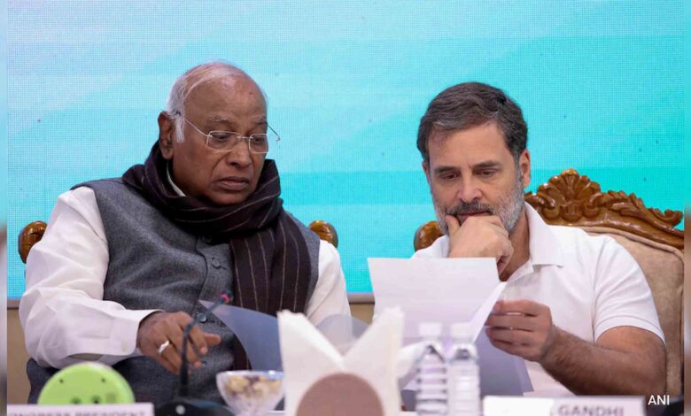 Mallikarjun Kharge and Rahul Gandhi