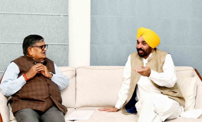 CM Bhagwant Mann Meets Governor