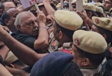 Hry Congress Protest