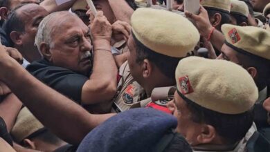 Hry Congress Protest
